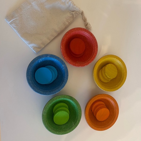 Plan Toys Sort & Count Cups - Picture 8 of 8